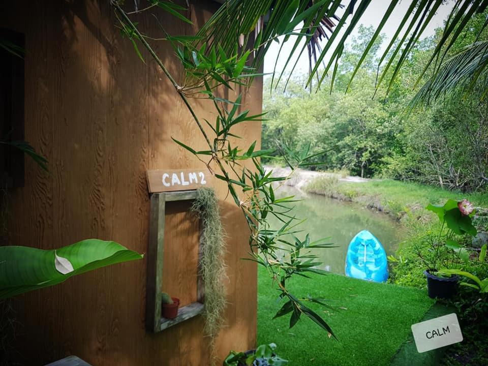 Calm At Bangphat Bor Saen Eksteriør bilde
